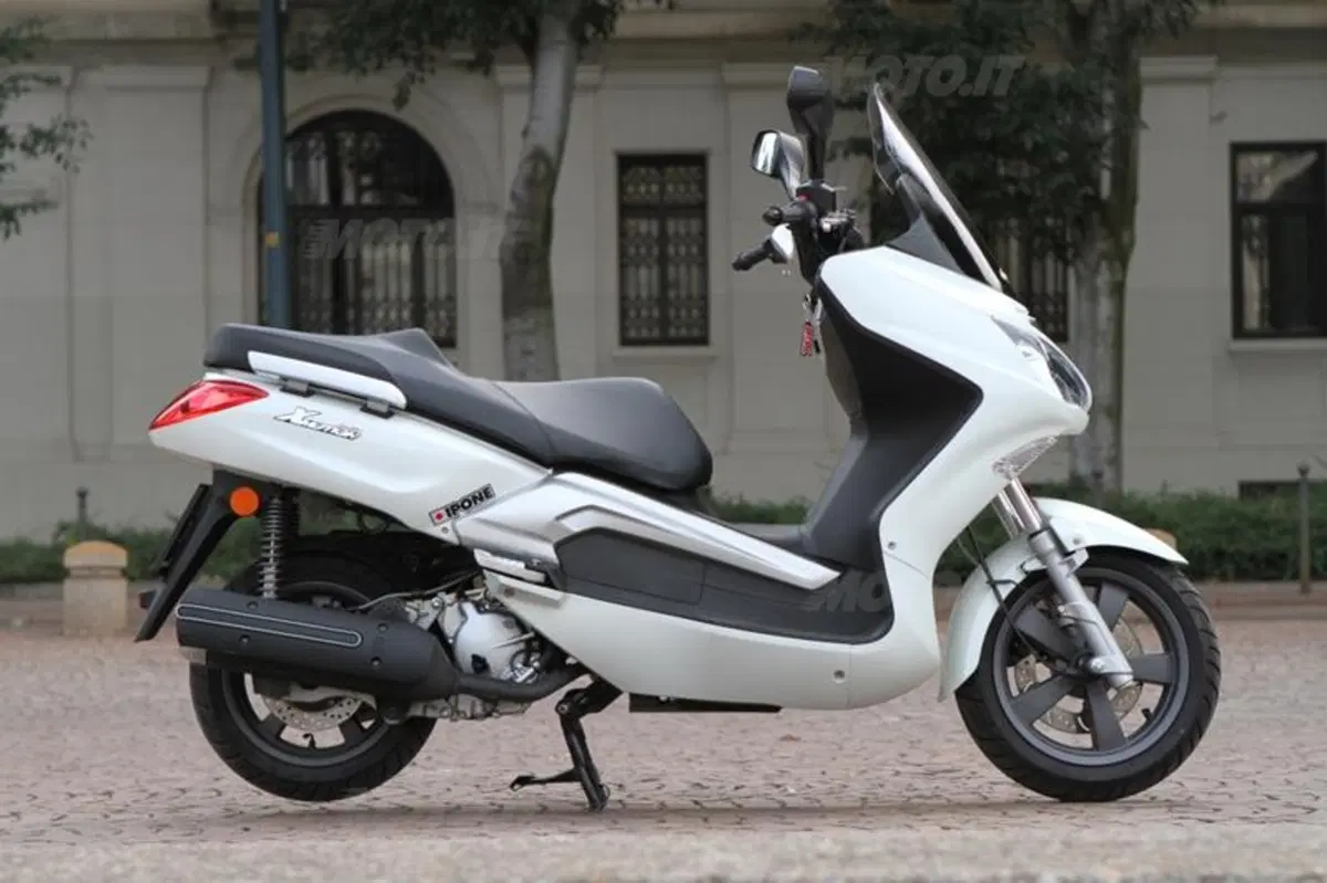 XMotion 300i  (14)