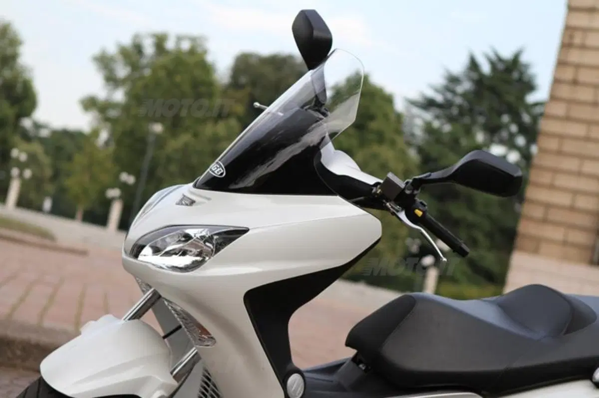 XMotion 300i  (17)