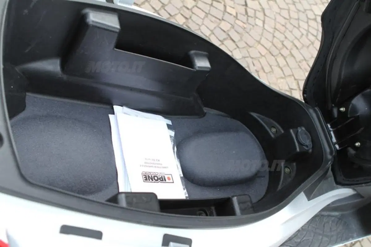 XMotion 300i  (30)