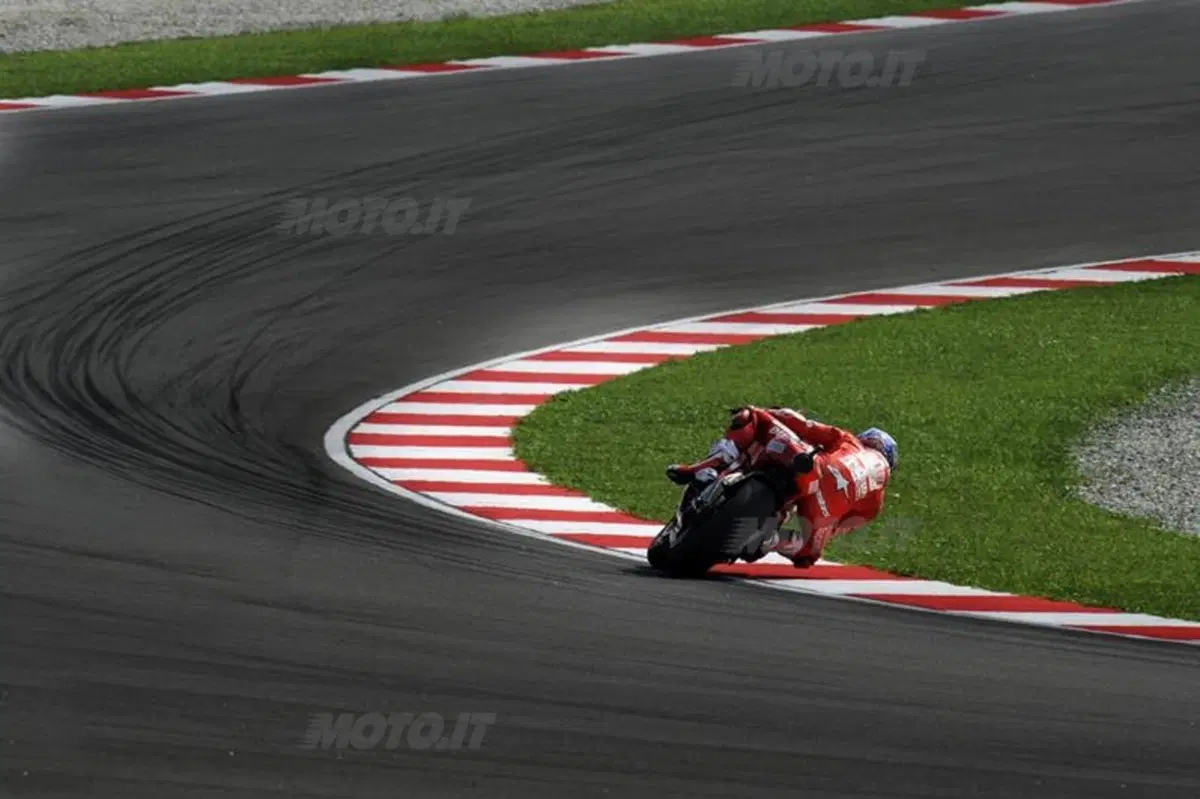 MotoGP. Le foto inedite del GP di Sepang (6)