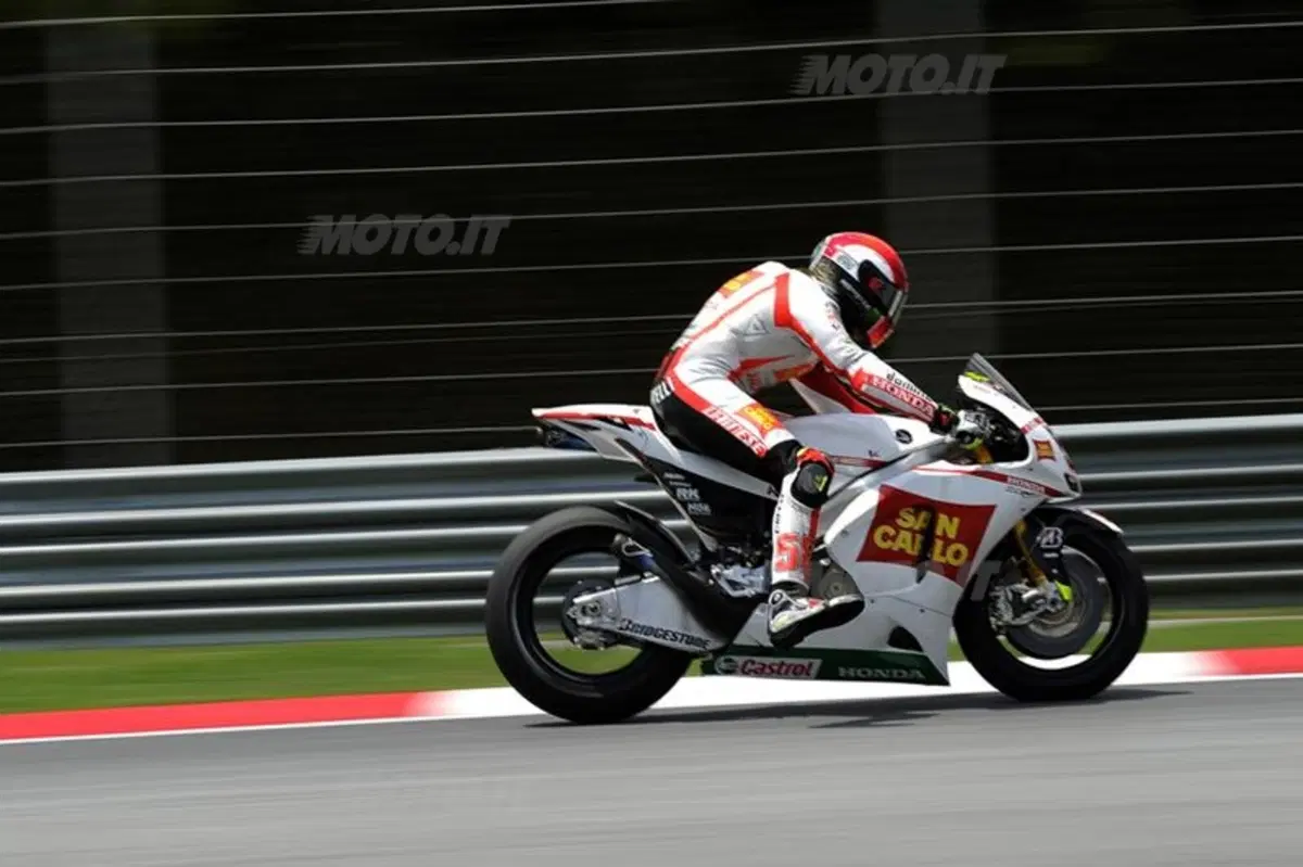 MotoGP. Le foto inedite del GP di Sepang (14)