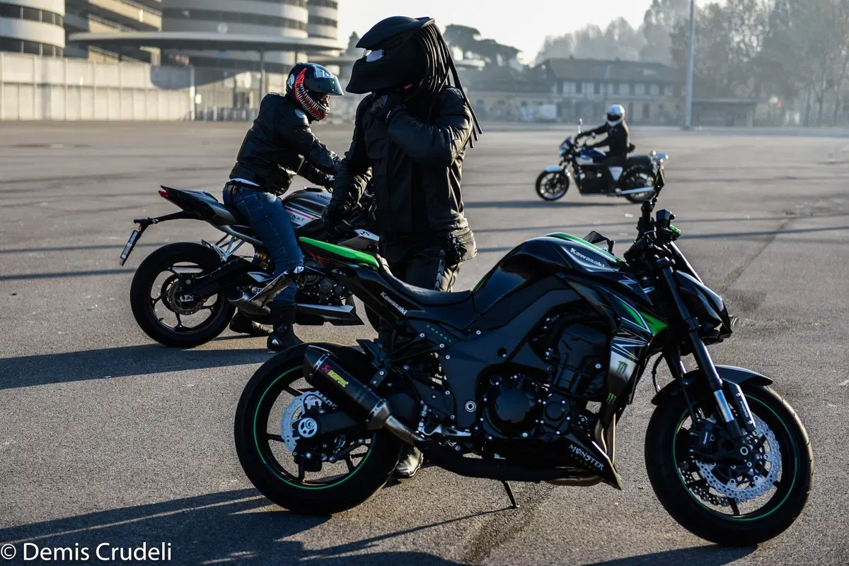 'La moto fa bene'. Motociclisti nel reparto Pediatria (2)