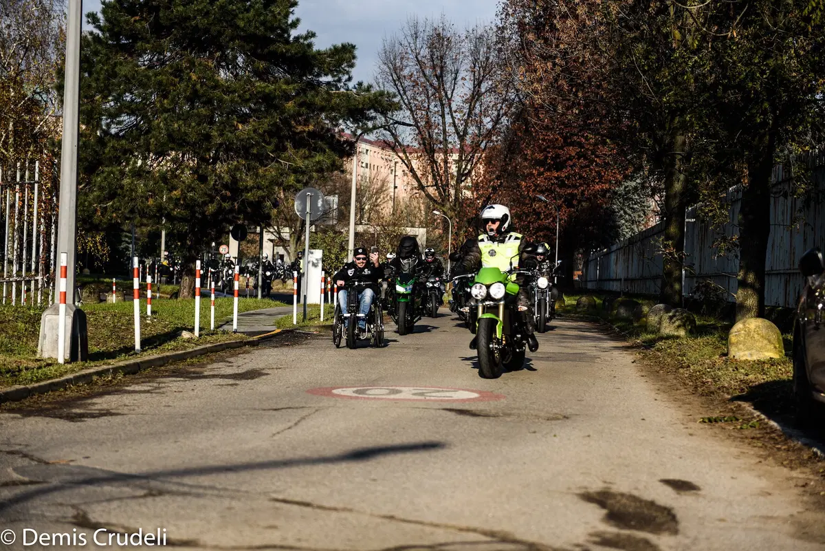'La moto fa bene'. Motociclisti nel reparto Pediatria (28)