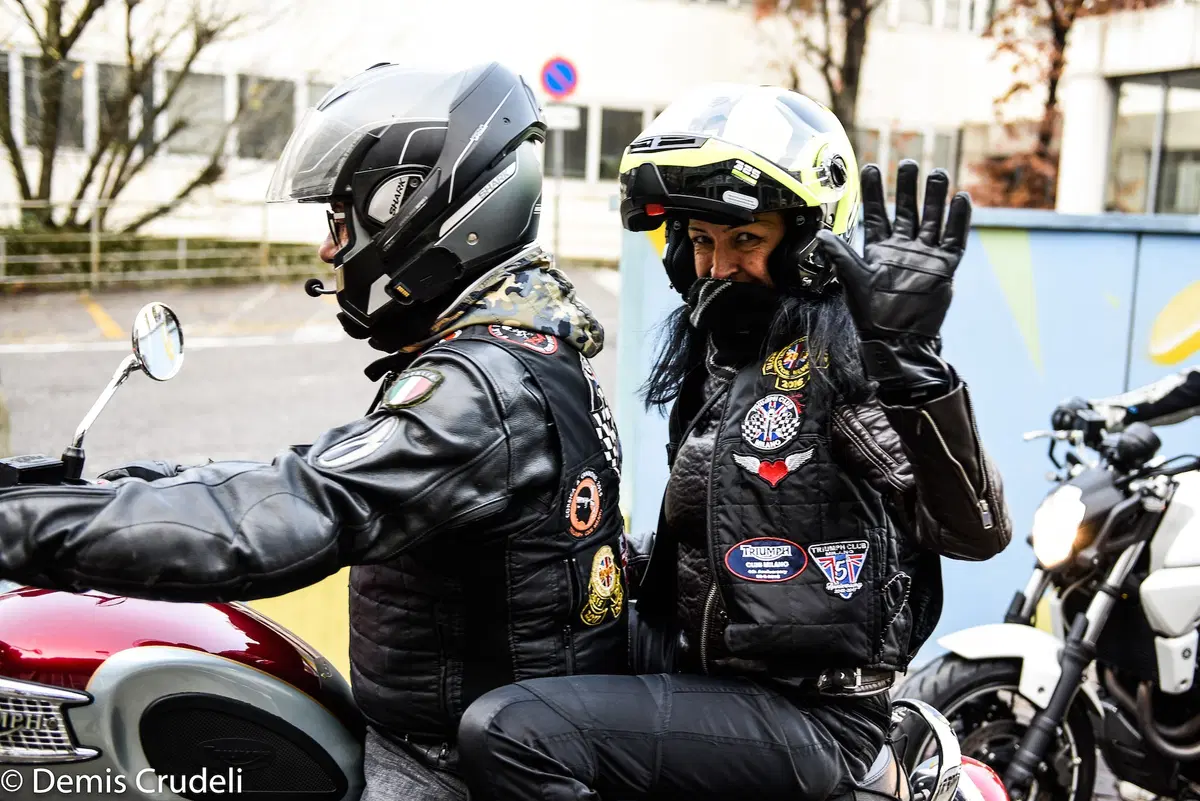 'La moto fa bene'. Motociclisti nel reparto Pediatria (40)
