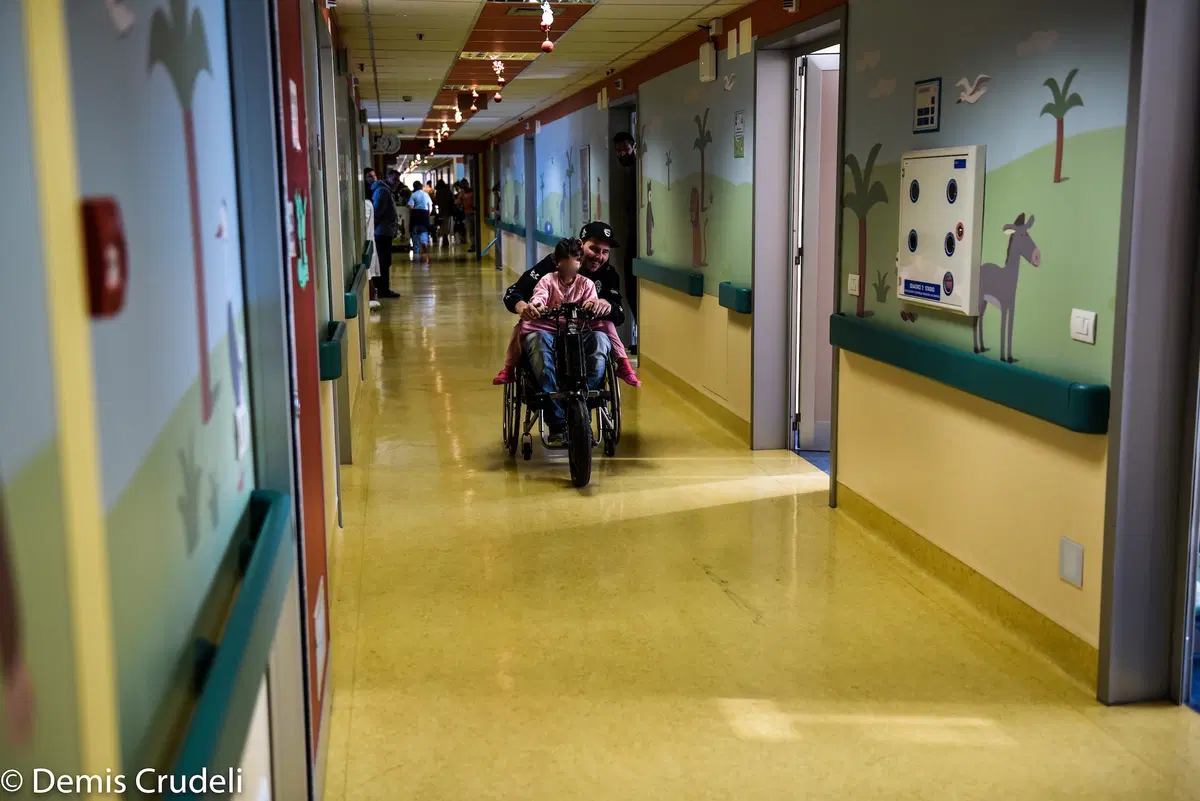 'La moto fa bene'. Motociclisti nel reparto Pediatria (51)