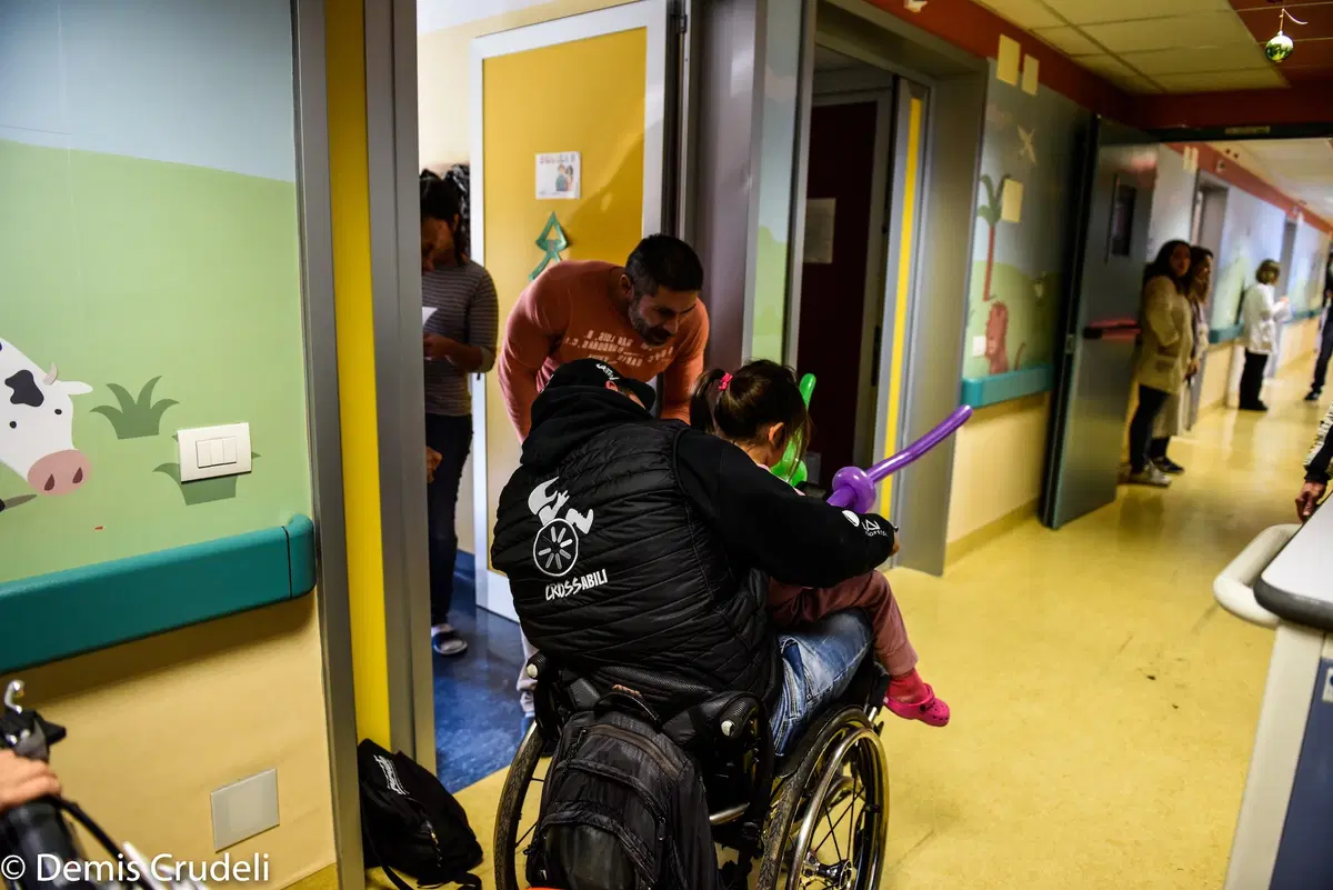 'La moto fa bene'. Motociclisti nel reparto Pediatria (59)
