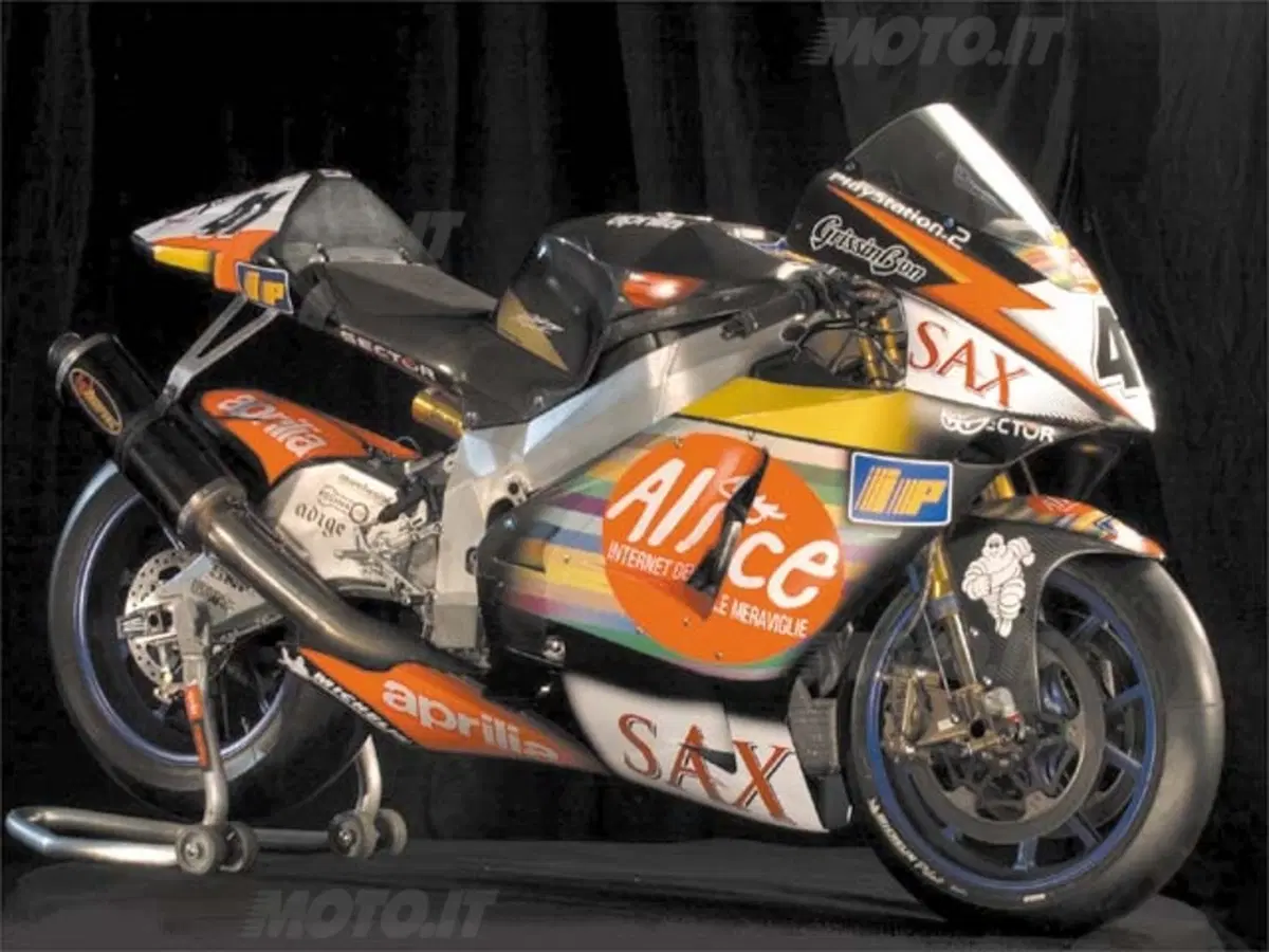 Massimo Clarke: "I motori a tre cilindri" (5)