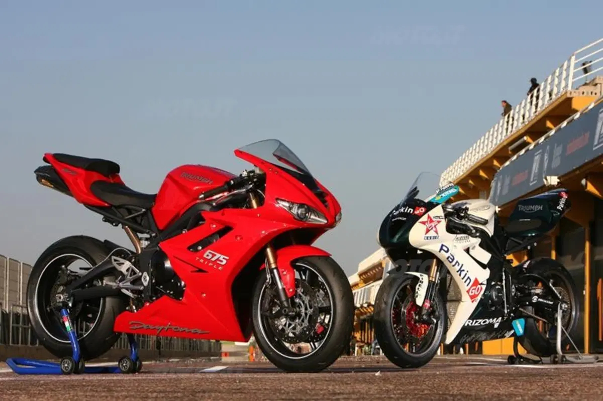 Massimo Clarke: "I motori a tre cilindri" (14)