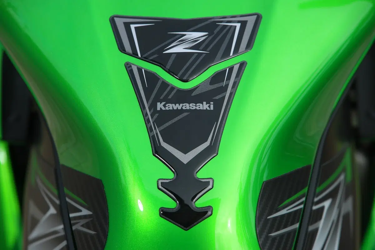 Kawasaki Z125 2019, il test della naked in verde [Video] (13)