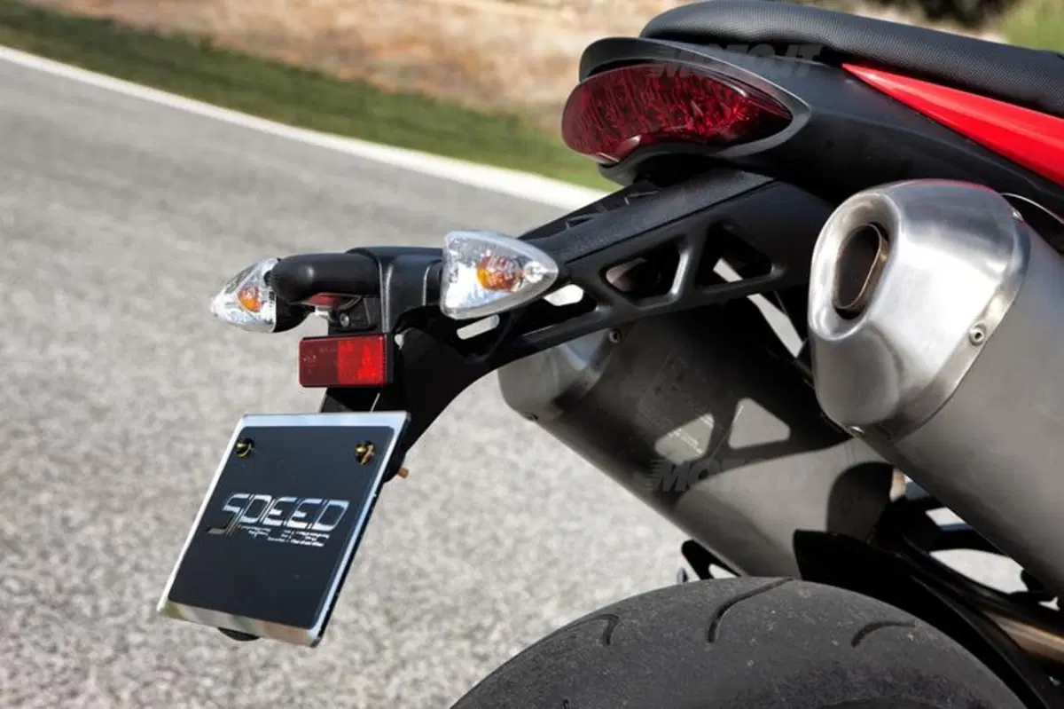 Triumph Speed Triple 1050 2011  (46)