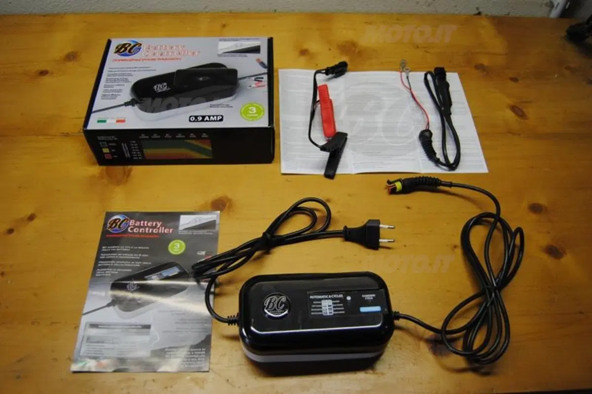 BC Battery Controller: caricabatteria Junior Design (3)