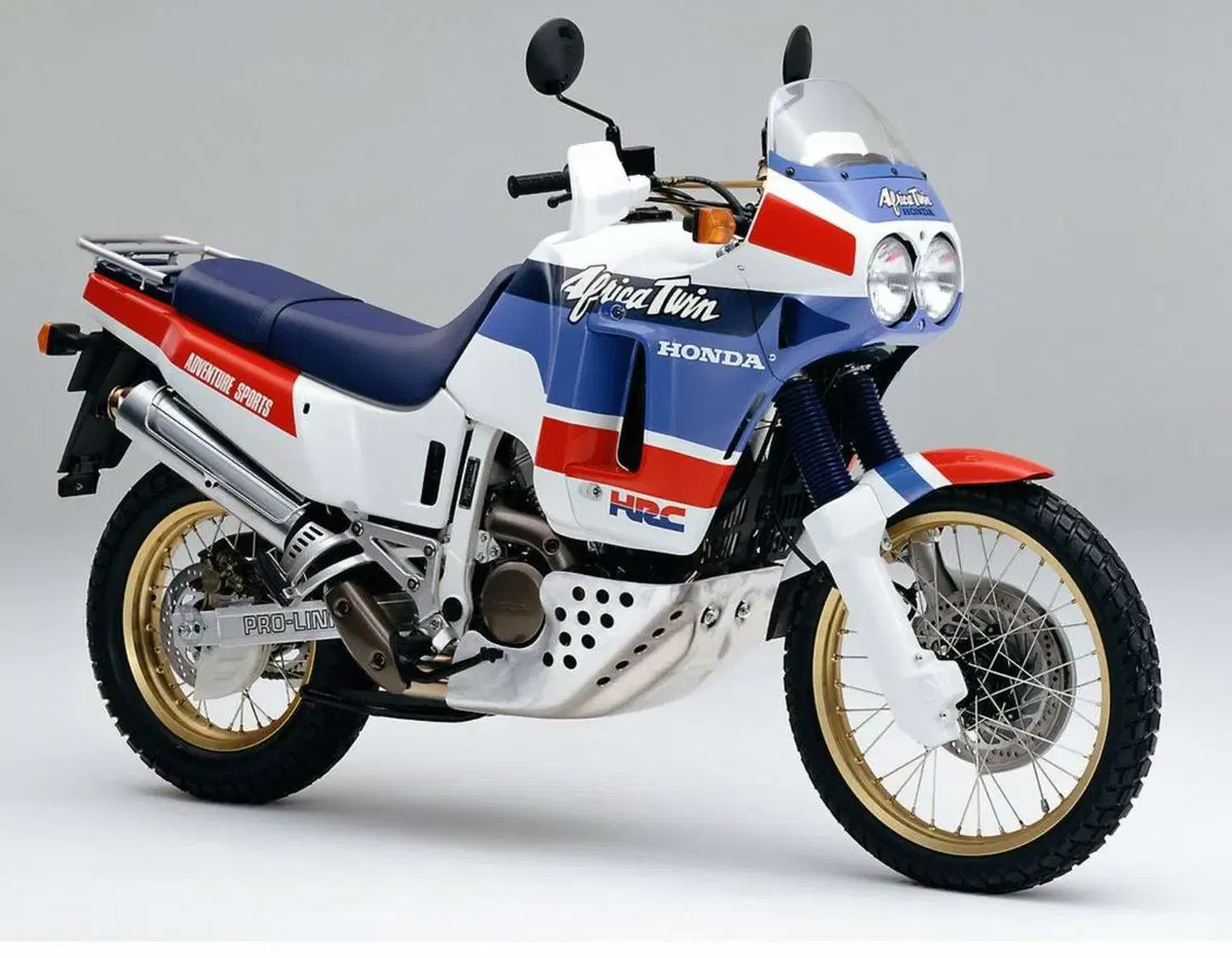 Honda Africa Twin XRV650, XRV750 e CRF1000L (5)