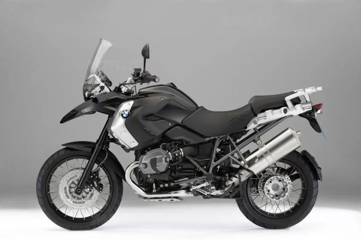 BMW Motorrad presenta la BMW R 1200 GS “Triple Black” (5)