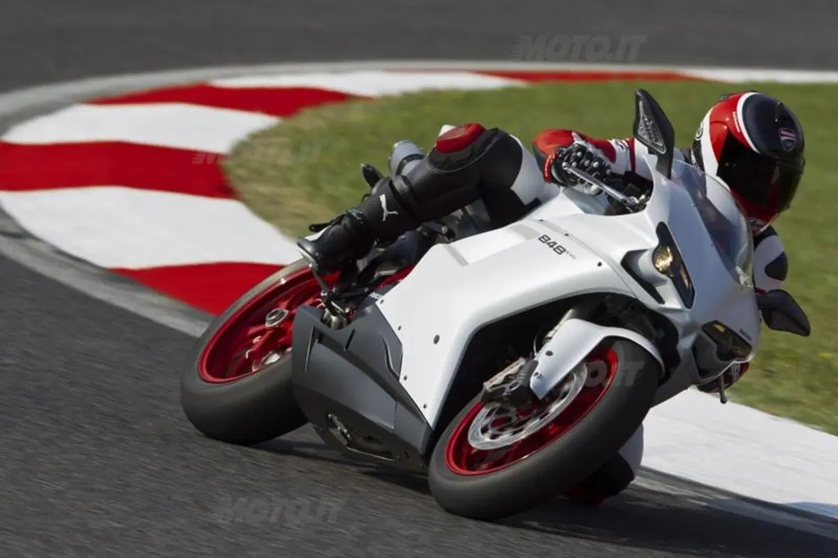 Test. Ducati 848EVO e 1198SP (21)