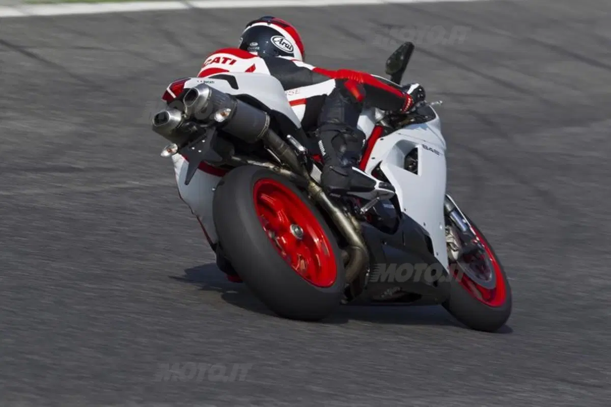 Test. Ducati 848EVO e 1198SP (22)
