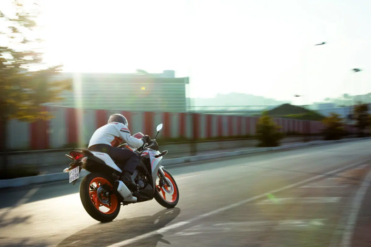Honda presenta al Salone di Milano la CBR 125R 2011 (8)