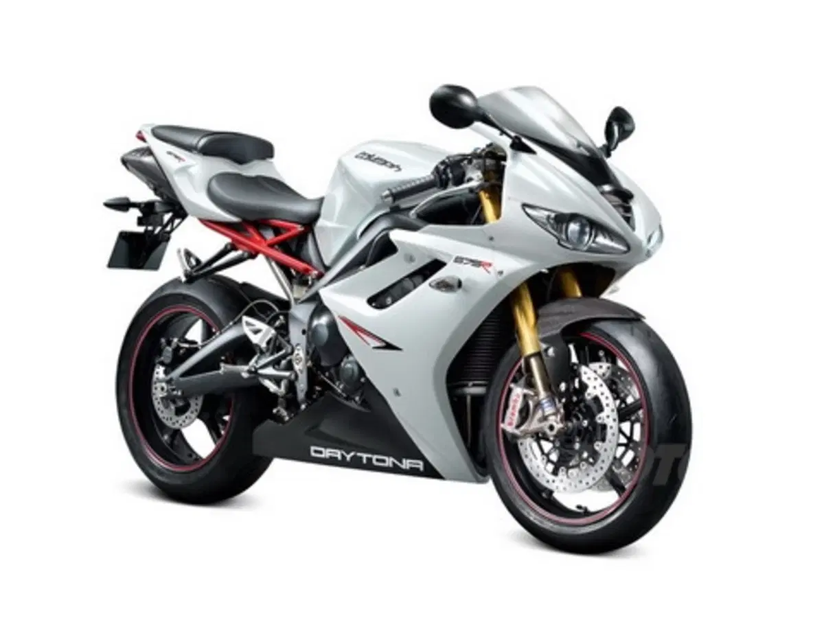 Triumph Daytona 675R: la vedremo all'EICMA (3)