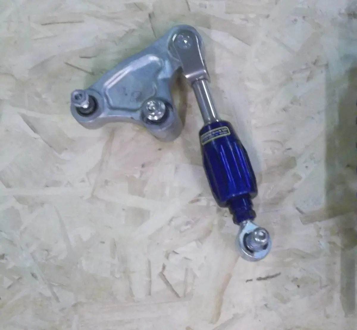 SISTEMA REGOLAZIONE ALTEZZA AMMORTIZZATORE NEXUS Gilera NEXUS 500