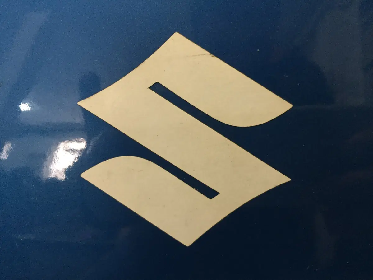 Suzuki GT 750 S Vallelunga: il restauro della moto supersportiva anni '70 (16)
