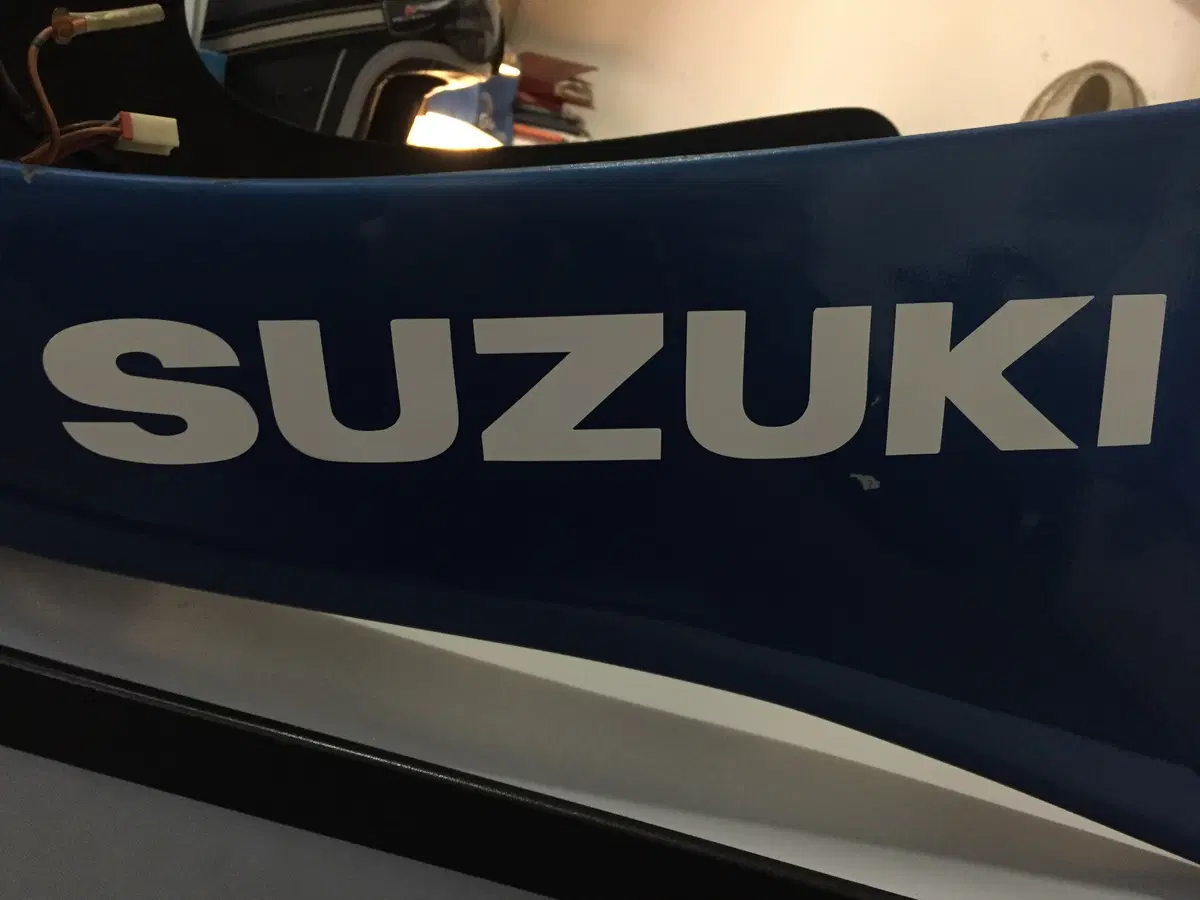 Suzuki GT 750 S Vallelunga: il restauro della moto supersportiva anni '70 (21)