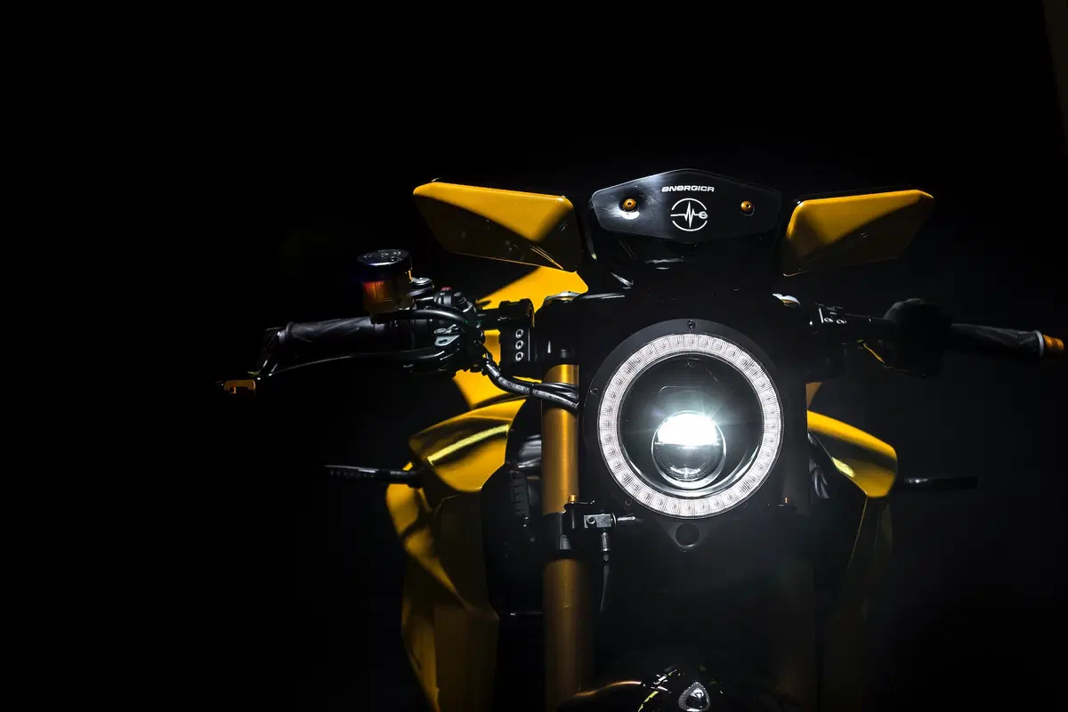 Bolid-E: com'è fatta la moto intelligente pensata da Energica e Samsung  (9)