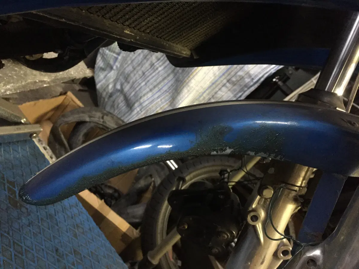 Suzuki GT 750 S Vallelunga: il restauro della moto supersportiva anni '70 (33)
