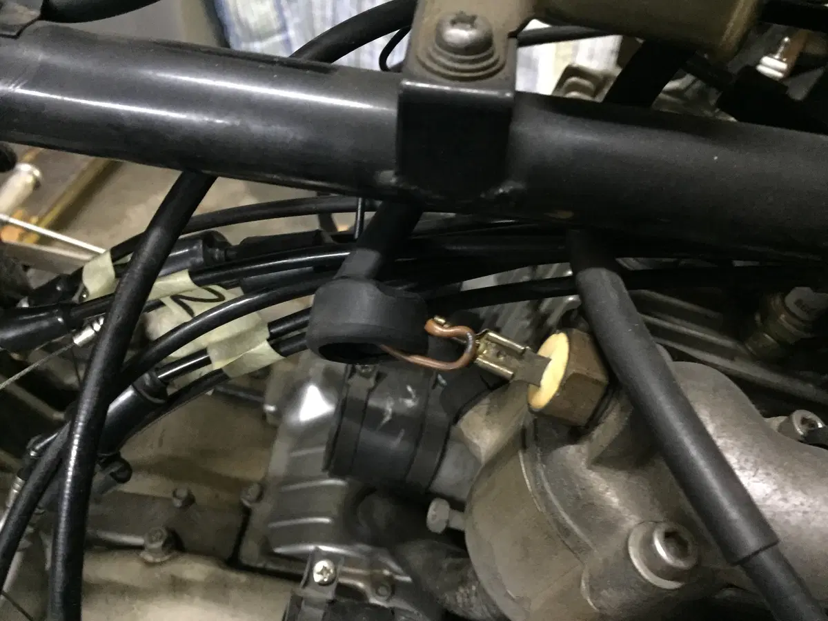 Suzuki GT 750 S Vallelunga: il restauro della moto supersportiva anni '70 (35)
