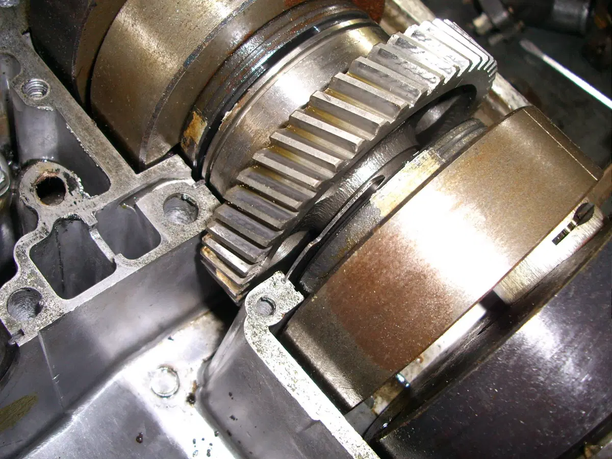 Suzuki GT 750 S Vallelunga: il restauro della moto supersportiva anni '70 (63)