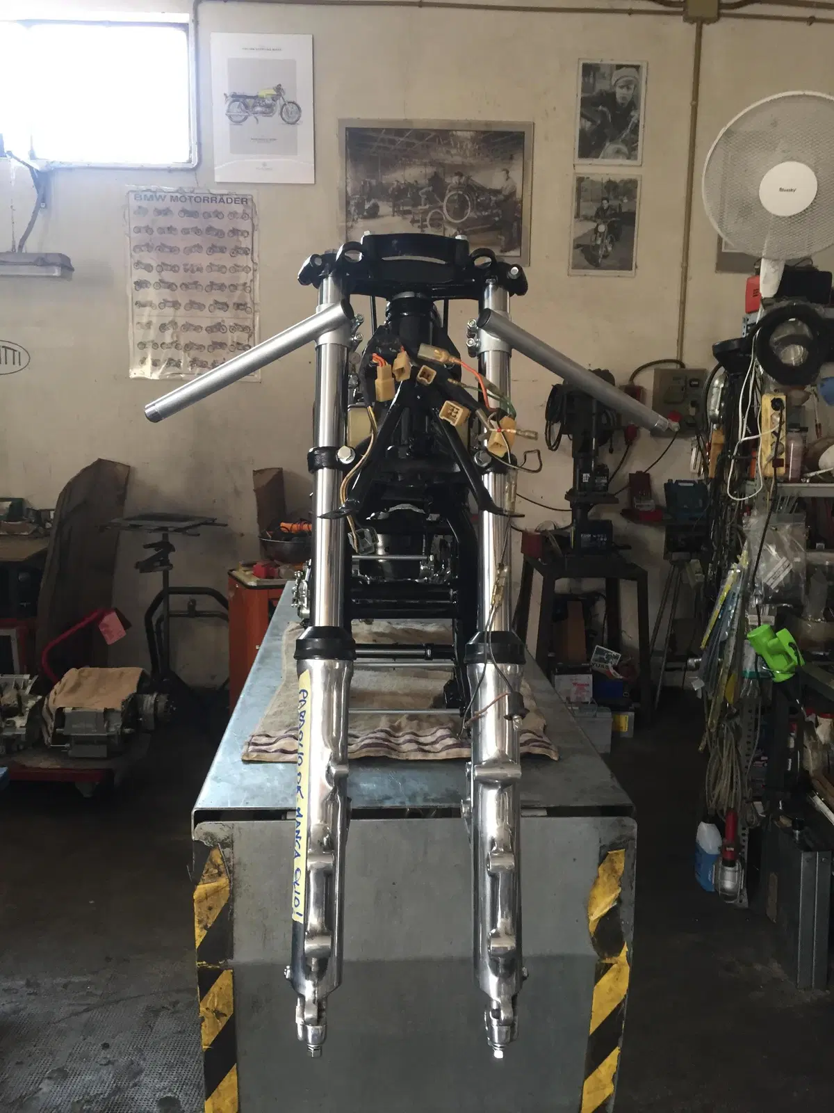 Suzuki GT 750 S Vallelunga: il restauro della moto supersportiva anni '70 (99)
