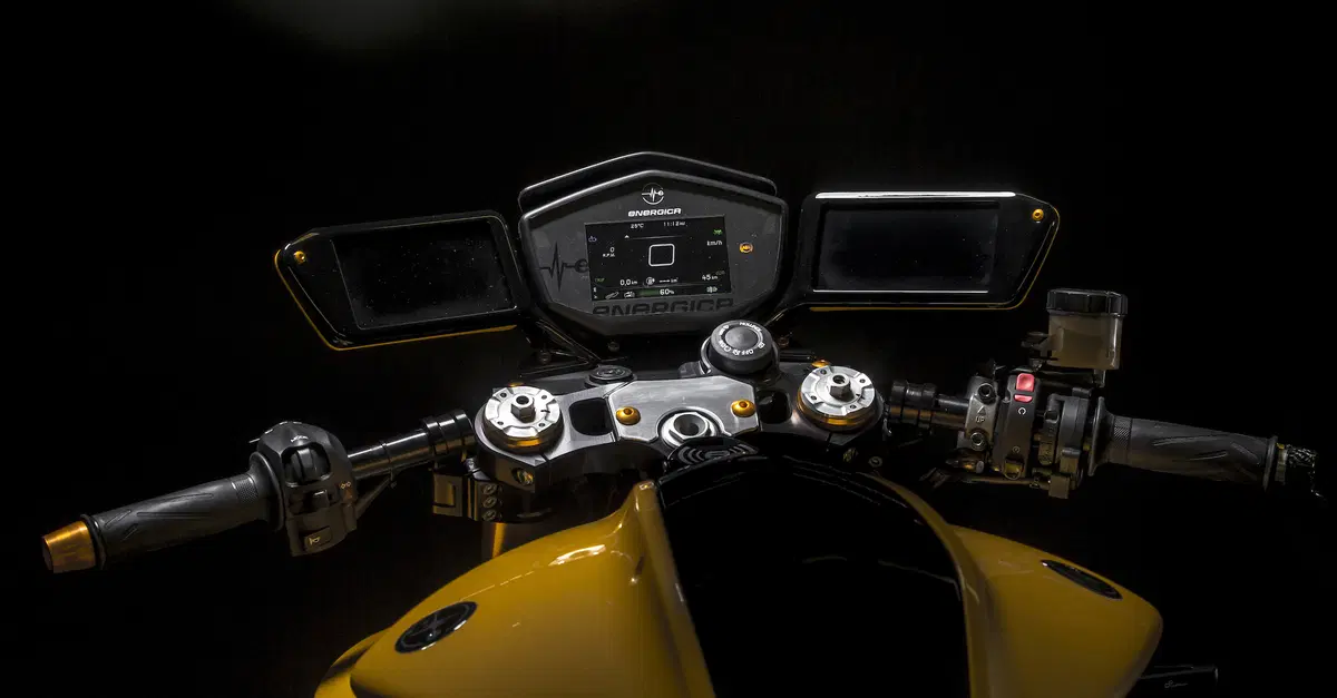 Bolid-E: com'&egrave; fatta la moto intelligente pensata da Energica e Samsung 