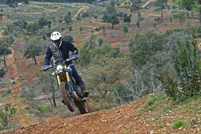 Triumph Scrambler 1200 XE XC 2019: TEST, la prima col 21 davanti!