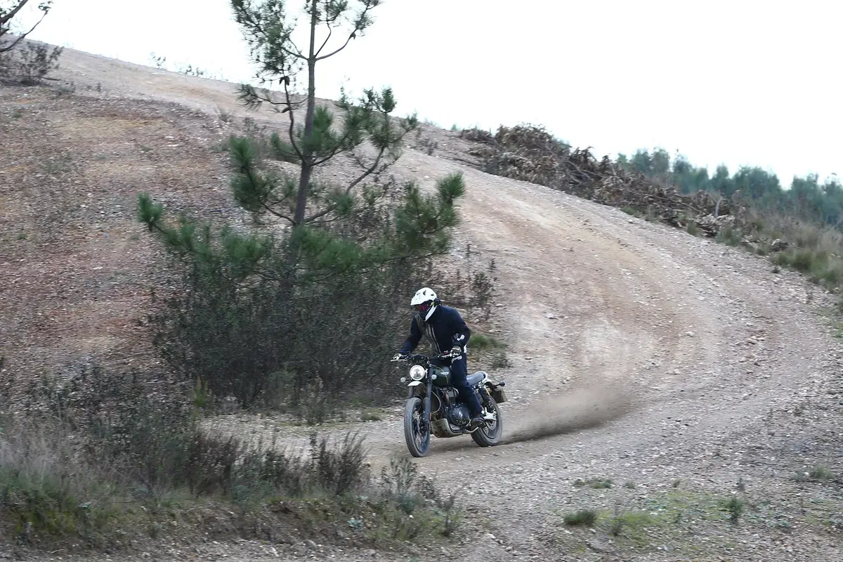 Triumph Scrambler 1200 XE XC 2019: TEST, la prima col 21 davanti!