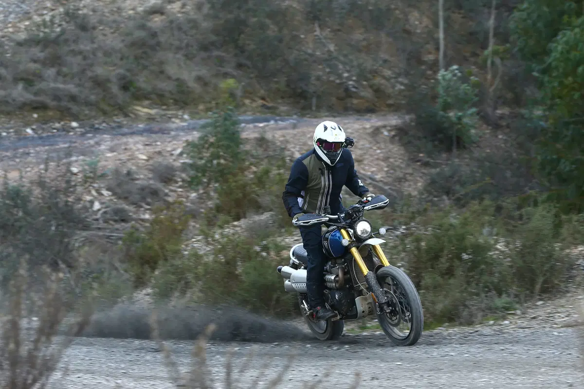 Triumph Scrambler 1200 XE XC 2019: TEST, la prima col 21 davanti! (3)