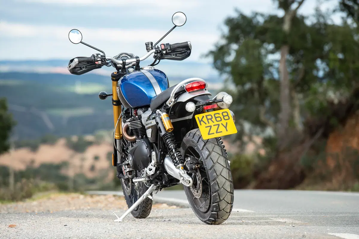 Triumph Scrambler 1200 XE XC 2019: TEST, la prima col 21 davanti! (13)