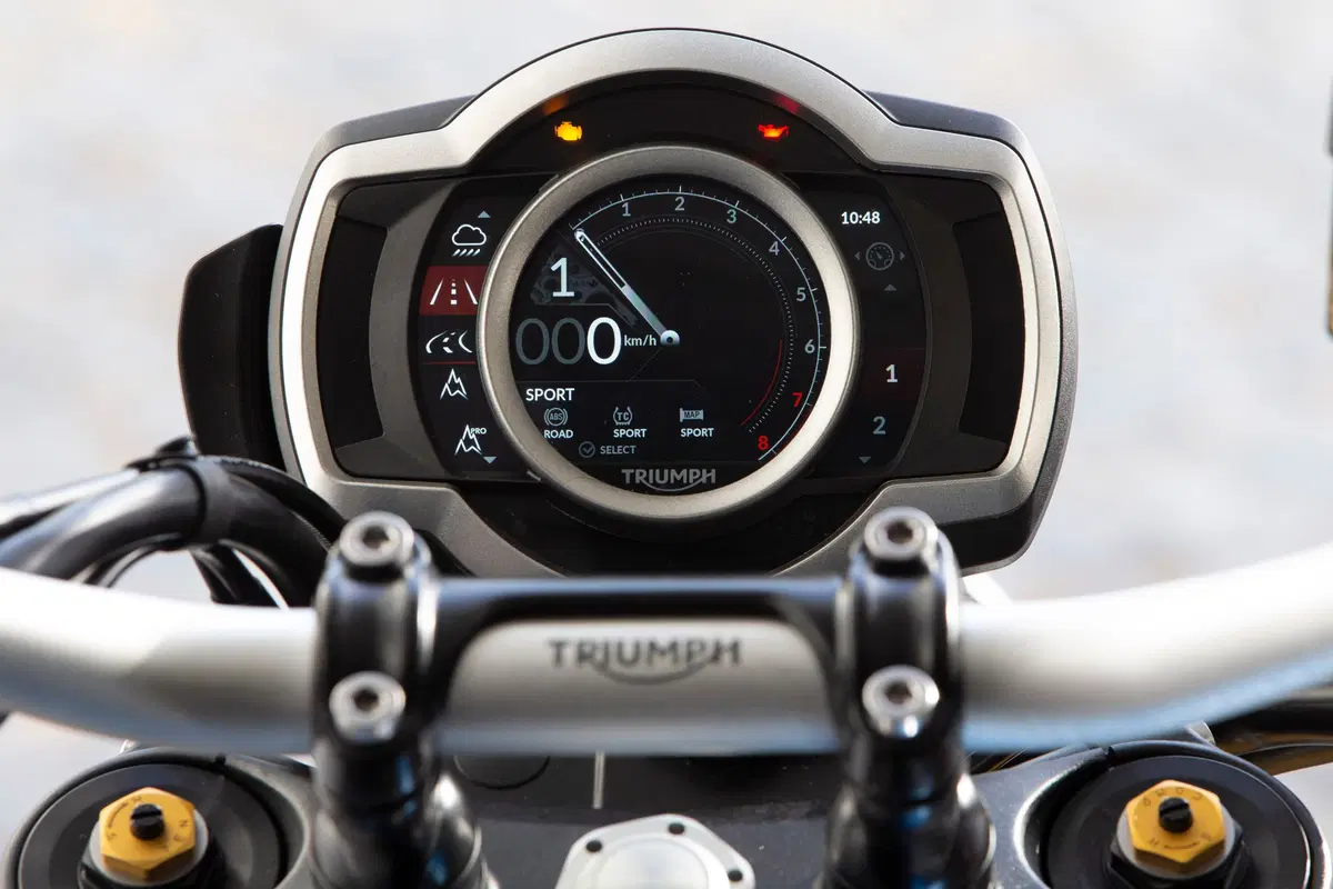 Triumph Scrambler 1200 XE XC 2019: TEST, la prima col 21 davanti! (22)