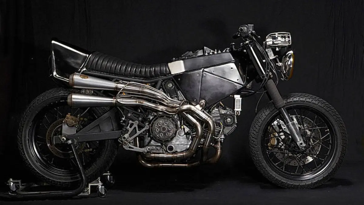 Ducati 900SS: una special pensata per il fango da El Solitario  (11)