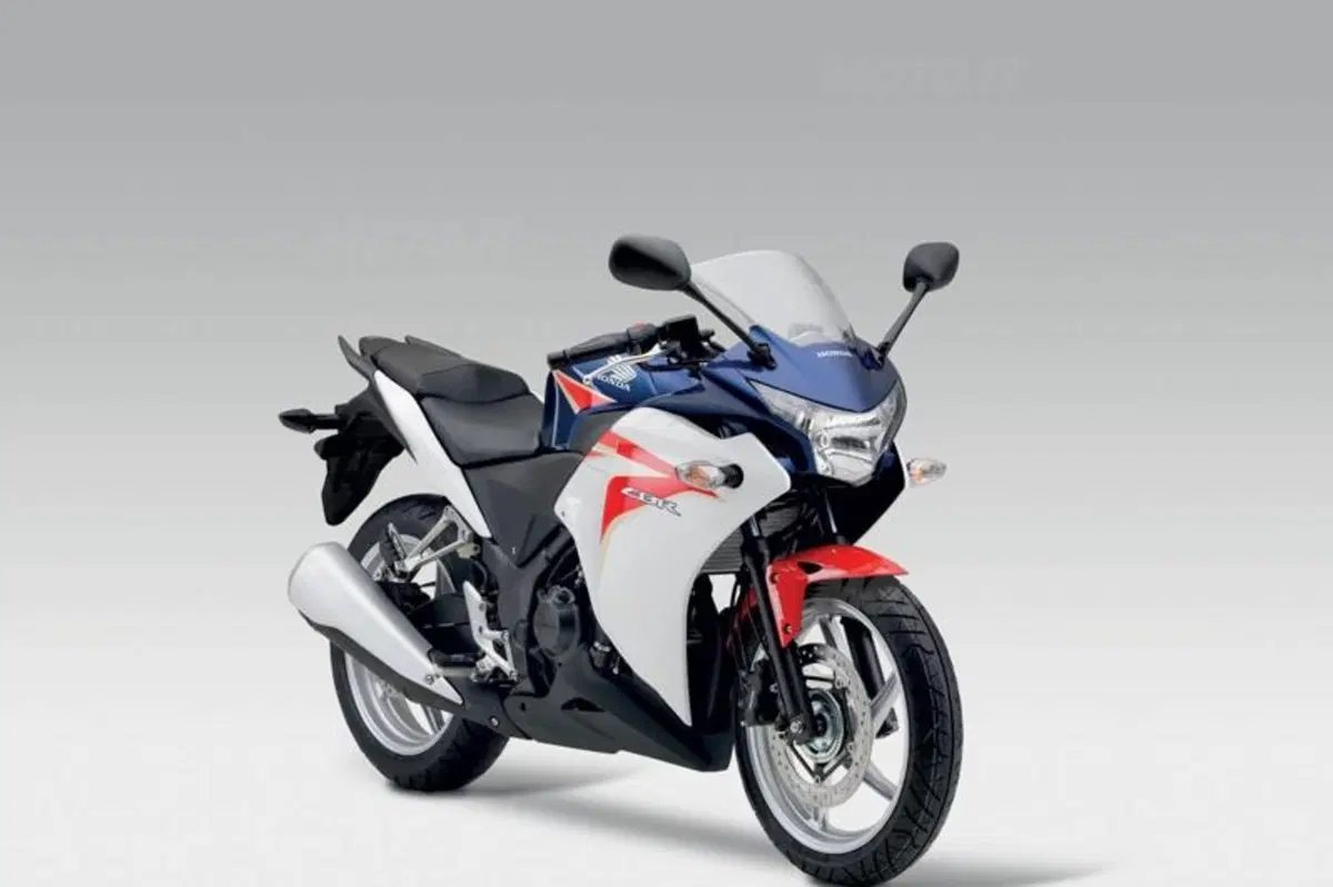 Honda presenta al Salone di Milano la CBR250R