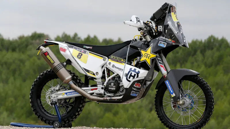 Richiamo Husqvarna FR 450 Rally 2019: serbatoio posteriore
