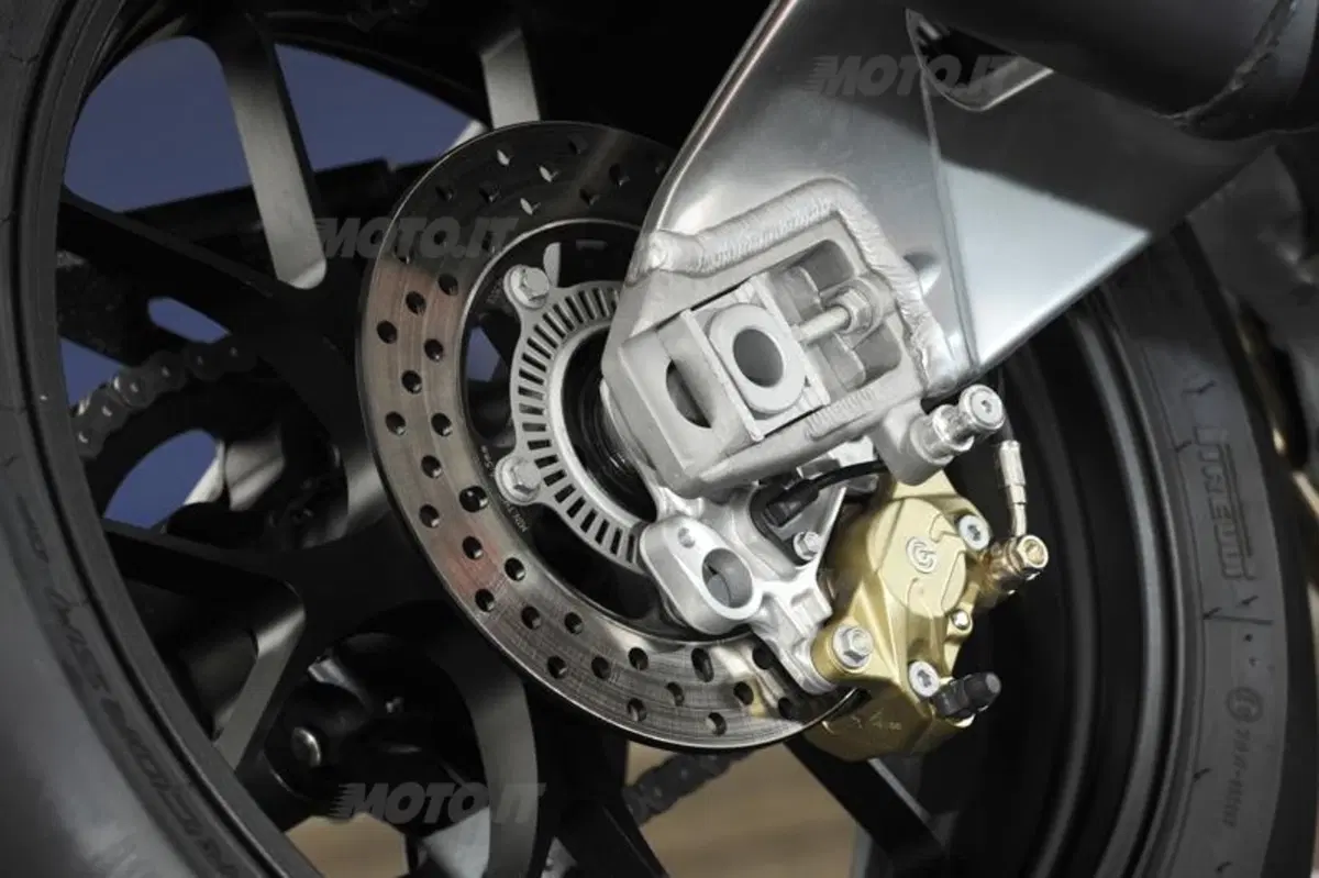 Aprilia RSV4 Factory APRC Special Edition  (20)