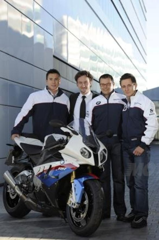 BMW esordirà nel Campionato Mondiale Superbike 2011 con Toseland e Badovini