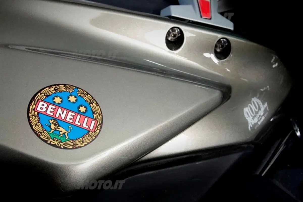 Benelli compie 100 anni e ridipinge la TNT  (2)