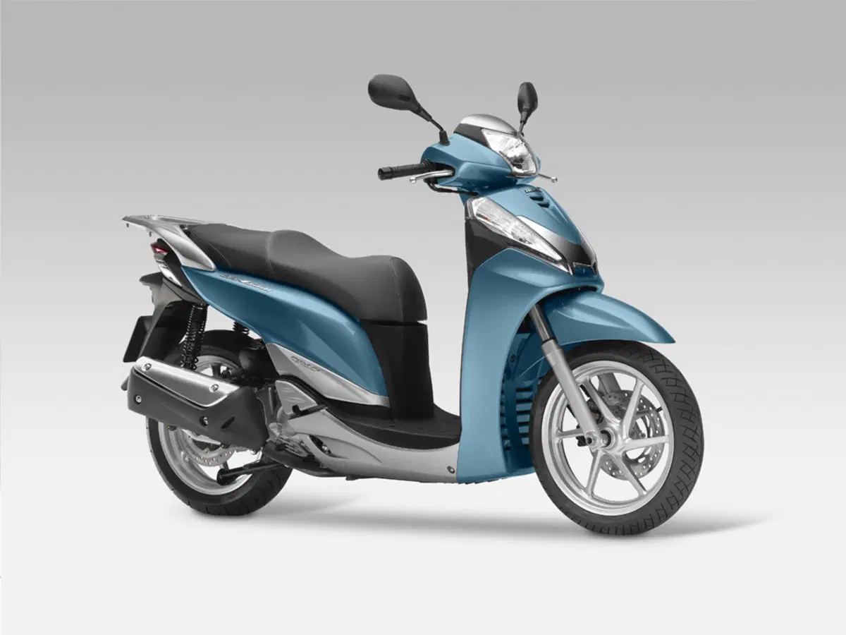 Al Salone di Milano EICMA Honda presenta l'SH300i 2011 (6)