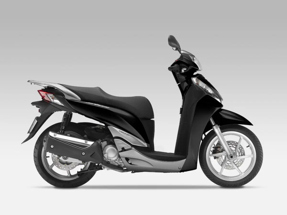 Al Salone di Milano EICMA Honda presenta l'SH300i 2011 (10)