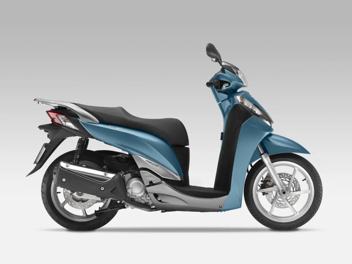 Al Salone di Milano EICMA Honda presenta l'SH300i 2011 (19)