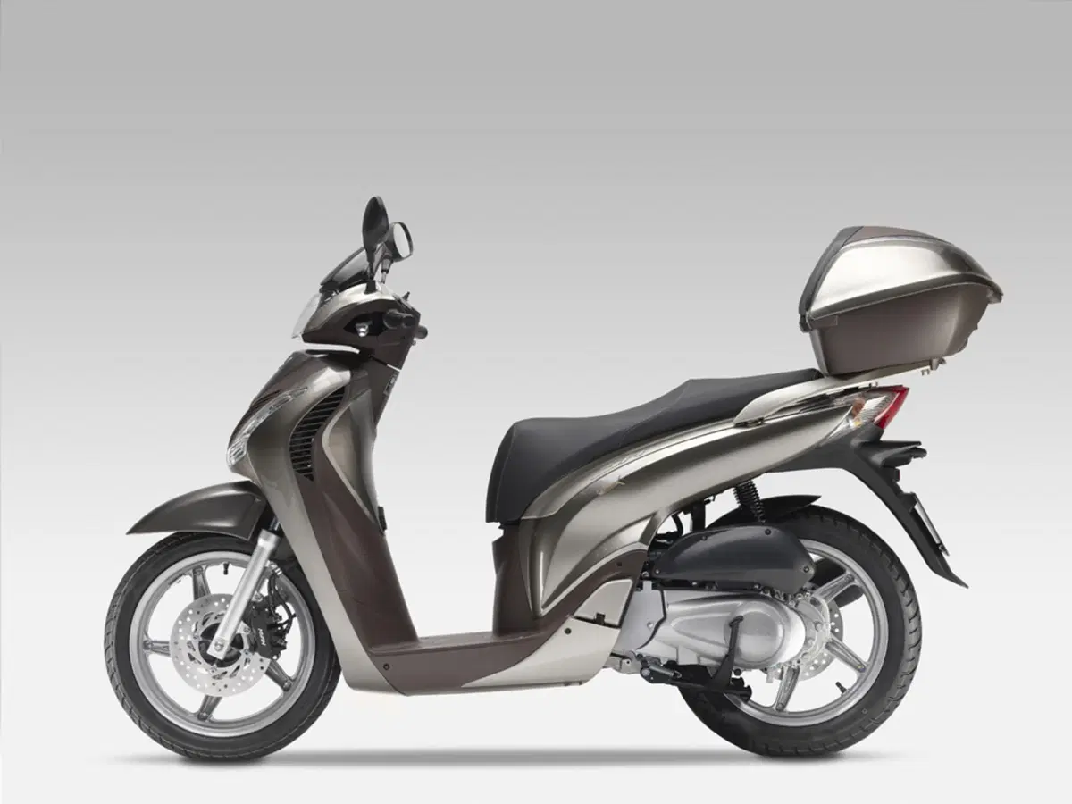Le novità 2011 per SH125i e SH150i al Salone di Milano (8)
