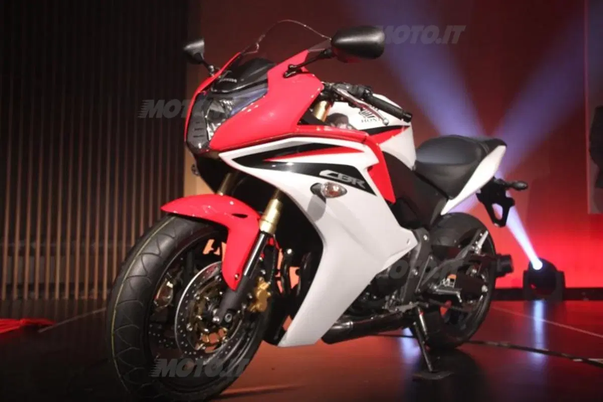Un grande ritorno al Salone di Milano: Honda CBR 600F (4)