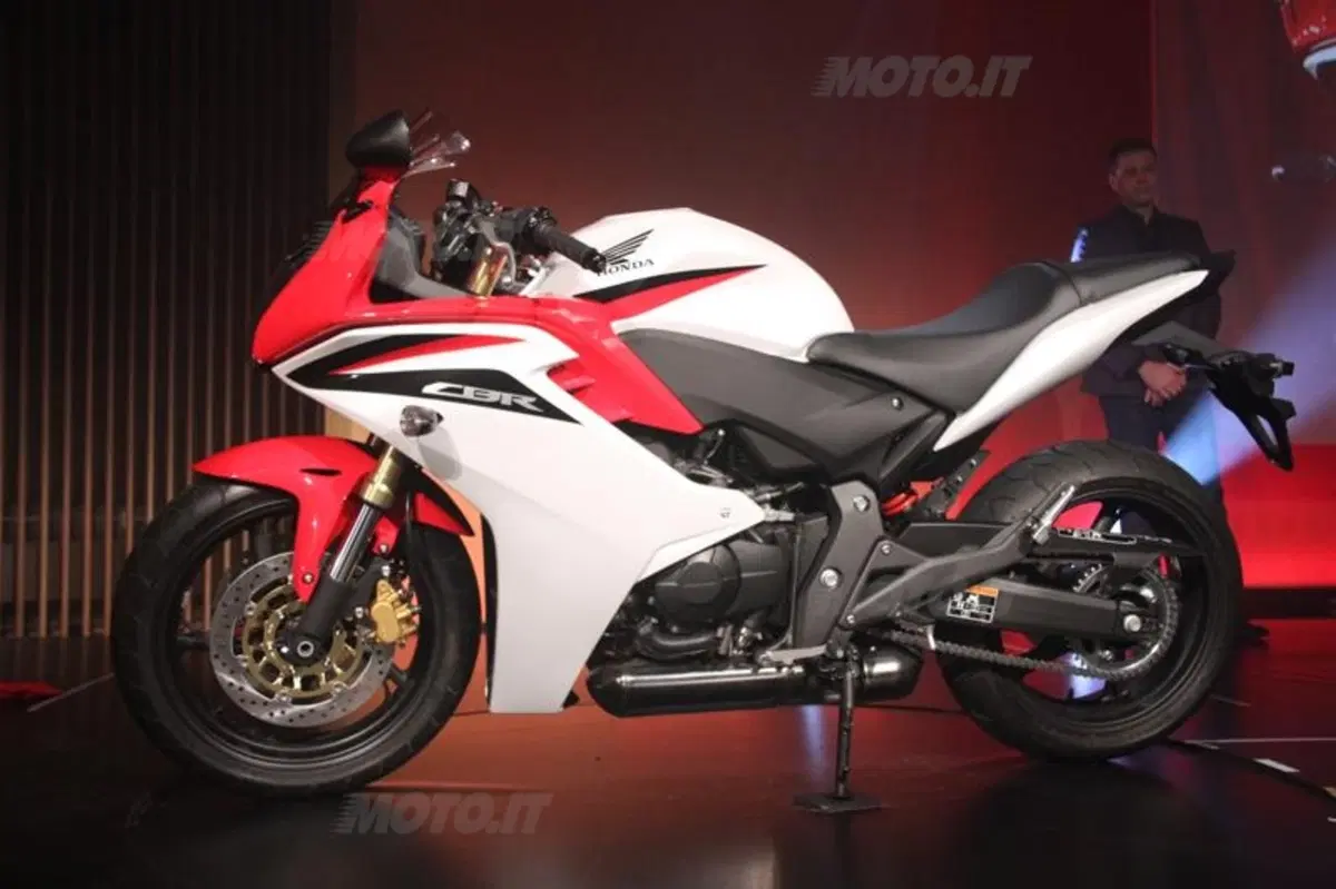 Un grande ritorno al Salone di Milano: Honda CBR 600F (5)
