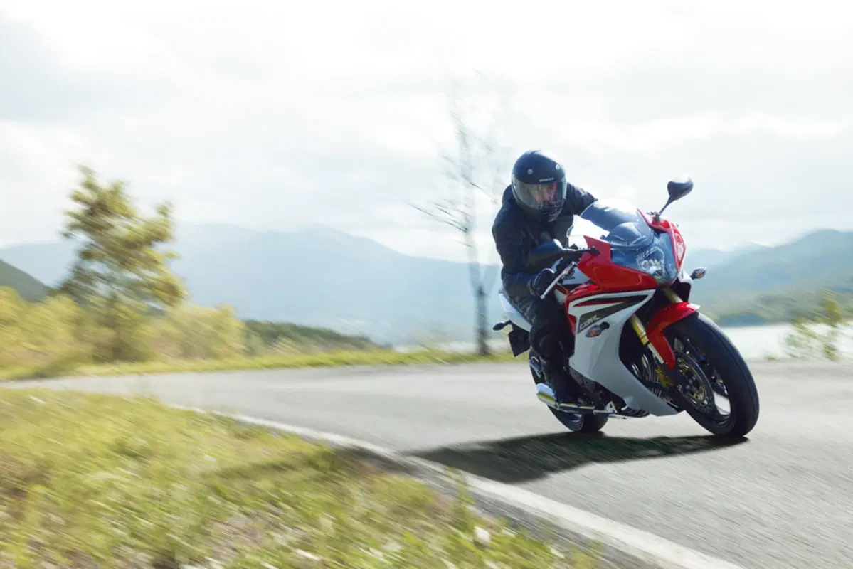 Un grande ritorno al Salone di Milano: Honda CBR 600F (13)