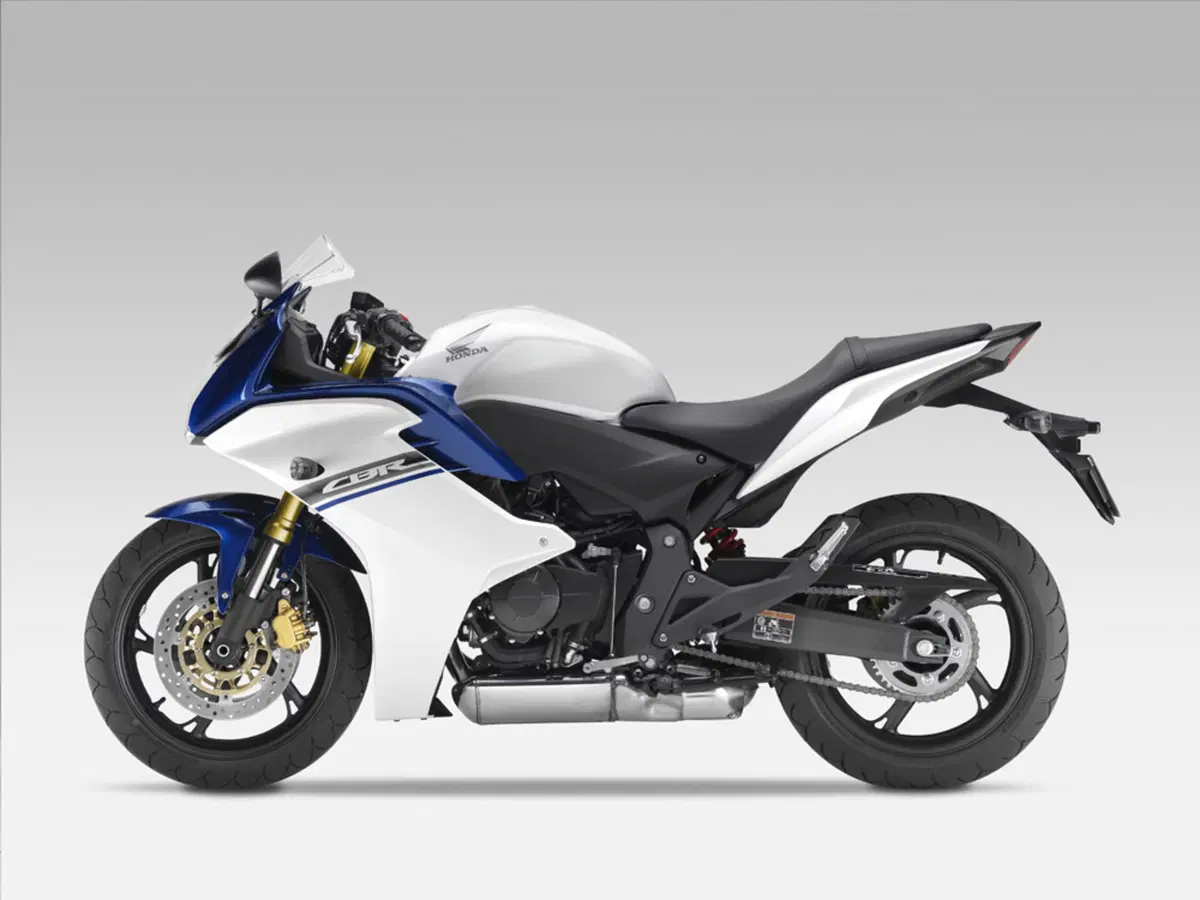Un grande ritorno al Salone di Milano: Honda CBR 600F (18)
