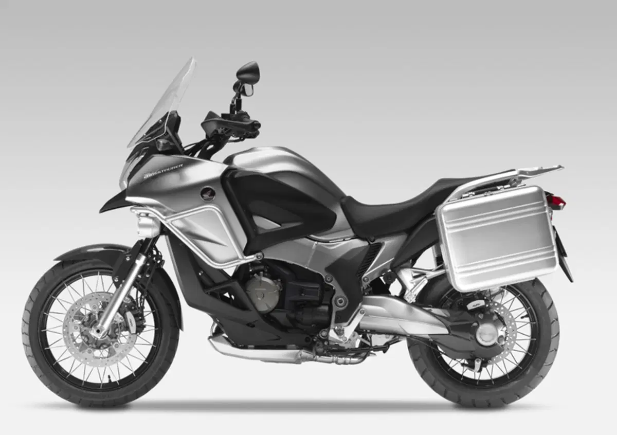 Honda svela al Salone di Milano EICMA la V4X Concept (10)